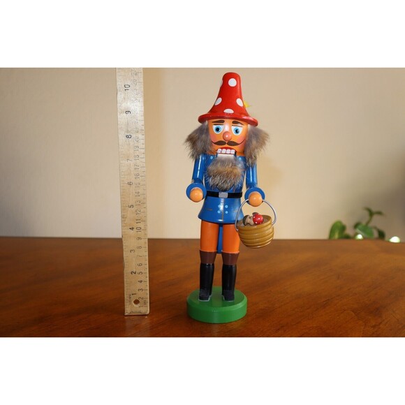 10.75" VEB Hodrewa Rothenthal German Democratic Republic Nutcracker Mushroom Man - Picture 2 of 13